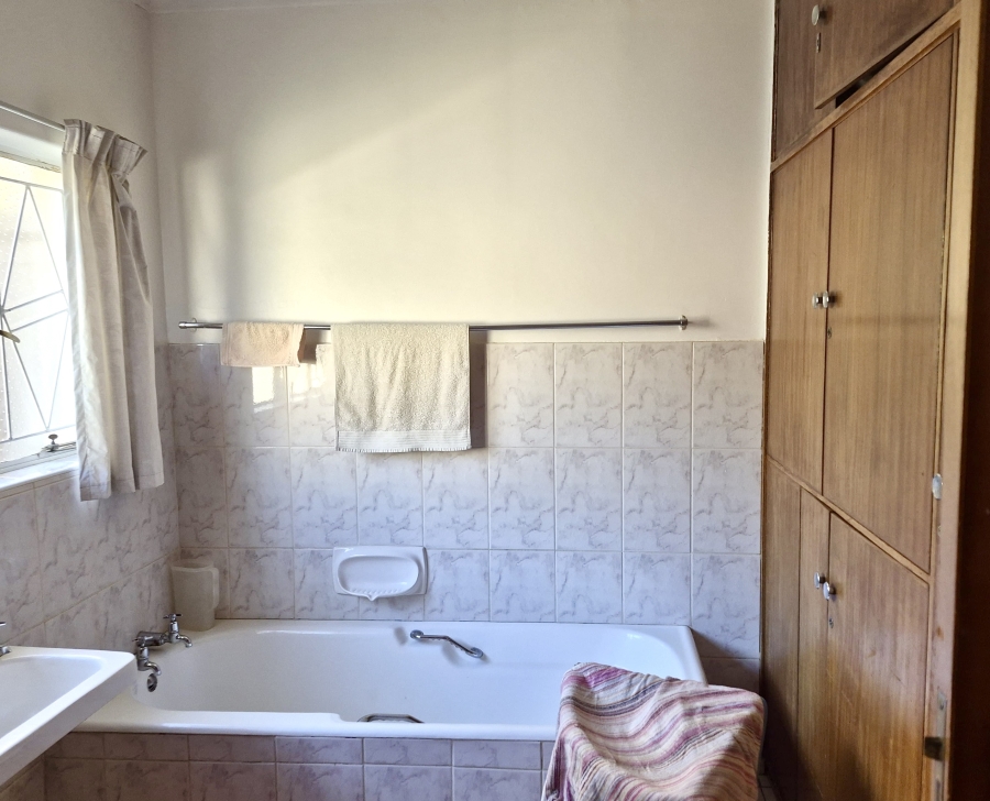 5 Bedroom Property for Sale in Panorama Free State